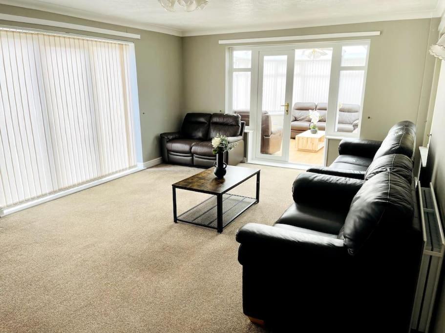 5-Bedroom Cottage In Healing, Grimsby Extérieur photo