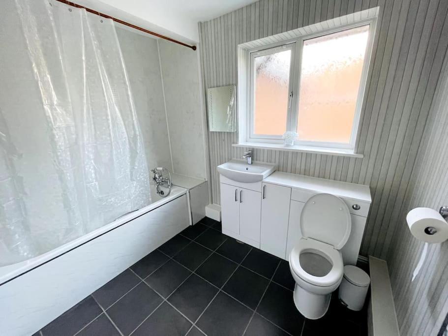 5-Bedroom Cottage In Healing, Grimsby Extérieur photo